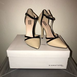 Women’s Heels size 6 nude with black